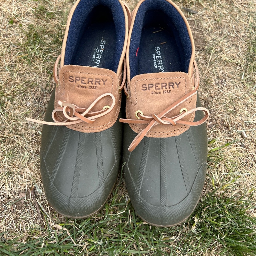 Sperry Top sliders - Never worn size 6